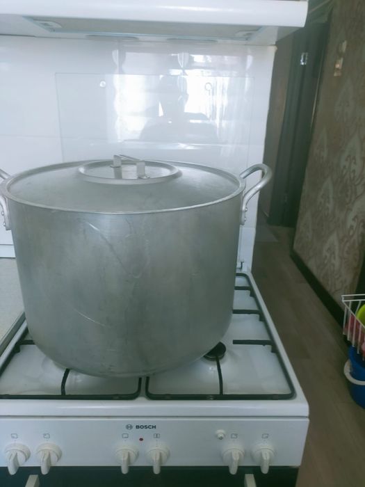 Продам кастрюлю алюминиевую 40л