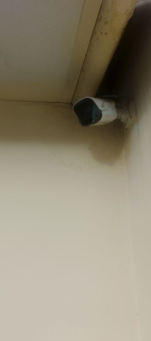 Продам камеры с хард 1 терабайт не дорого 2 камеры в комплекте