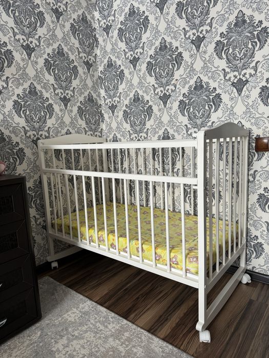 Детская кроватка