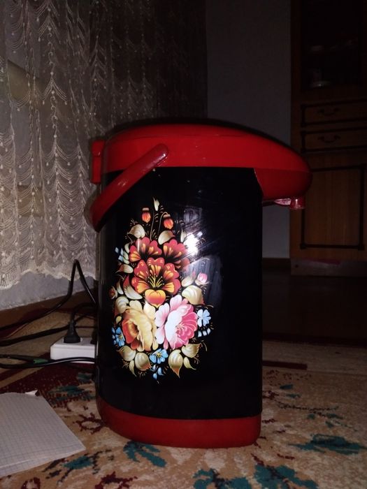 Электрический термопот Aote AT-448A.