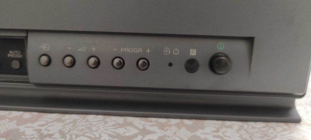 Маленький телевизор  SONY