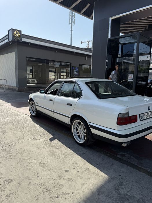 Bmw e34 518.