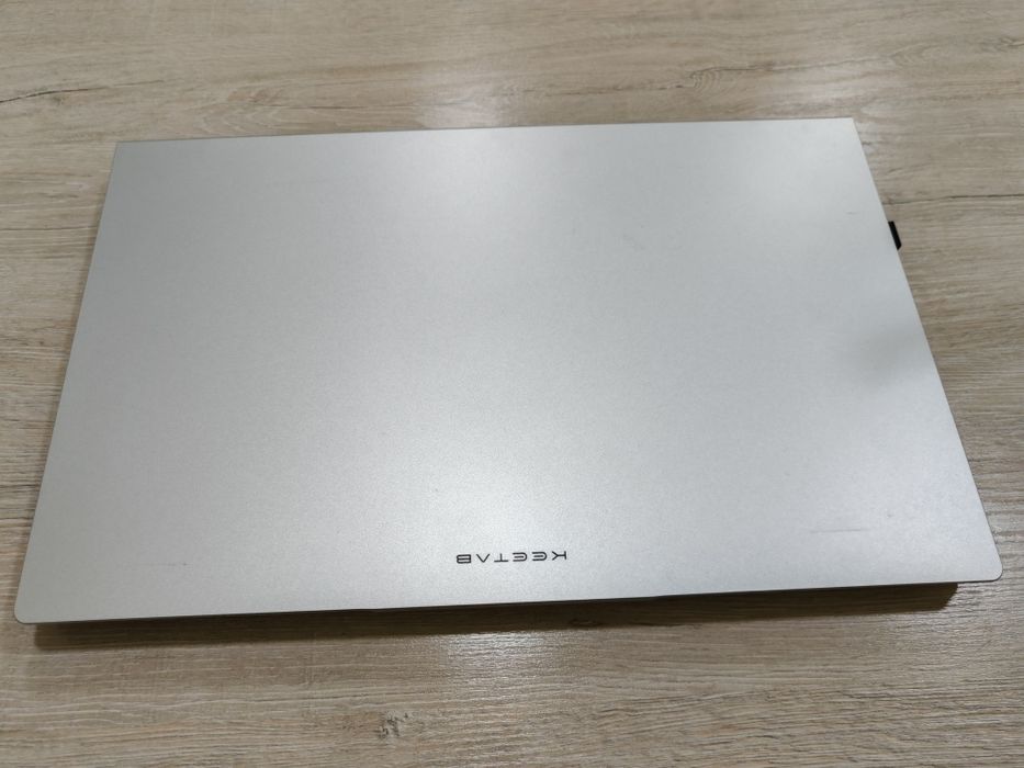 Noutbuk Kitab ofisnoyga zor variant intel celeron 8/256