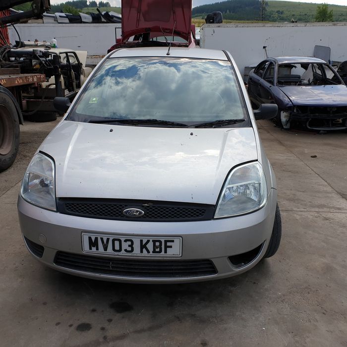 Форд Фиеста на части