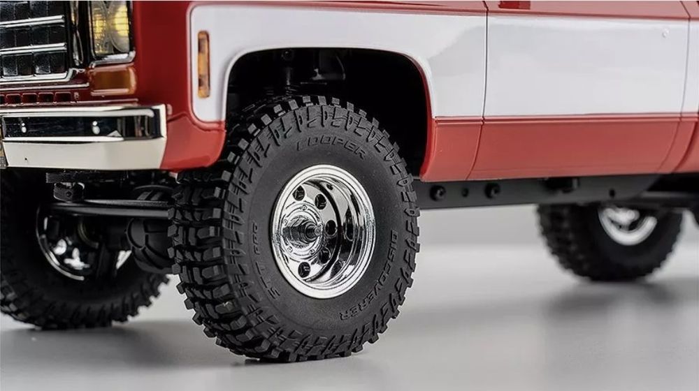 Colecție modele RTR scara 1:18 Toyota și Chevrolet