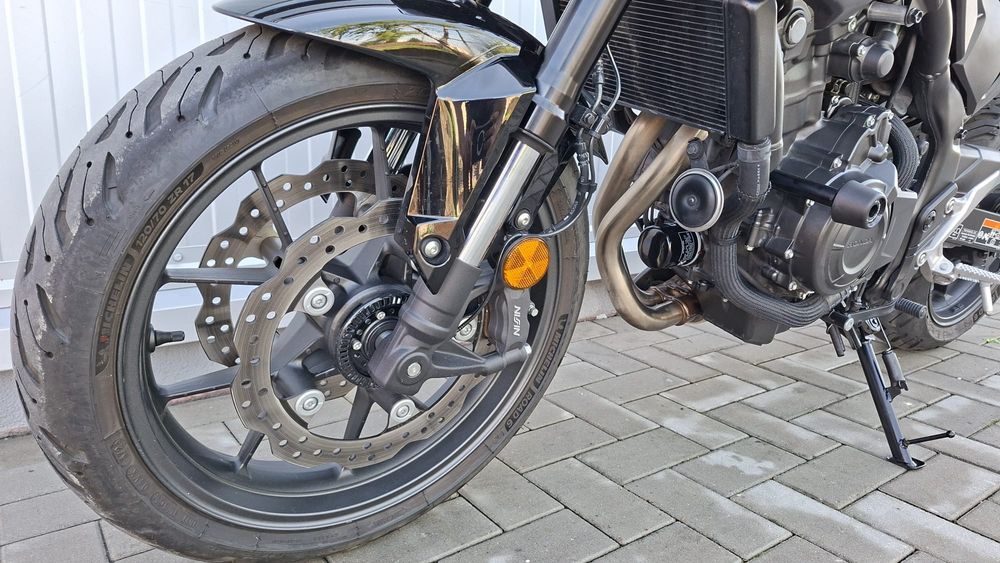 MotoFly vinde Honda Hornet 500 2024 categ A2