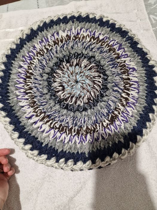 Ръчно изплетени столовки от вълна