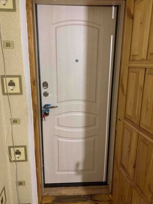 продам 2-х ком. квартиру в центре города