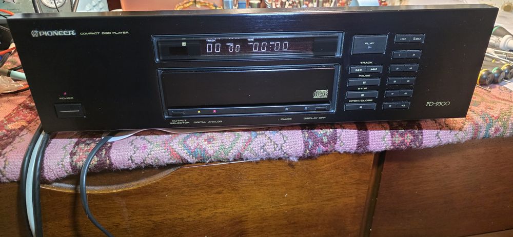 Pioneer pd 9300 cd player