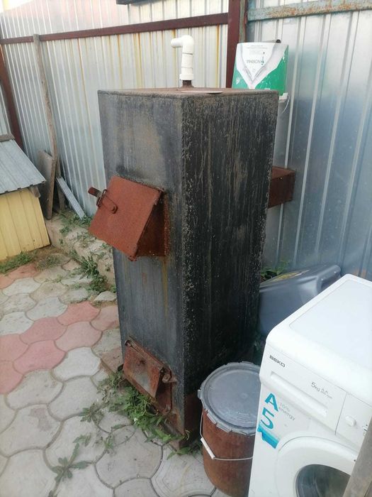 Продам котел на твердом топливе