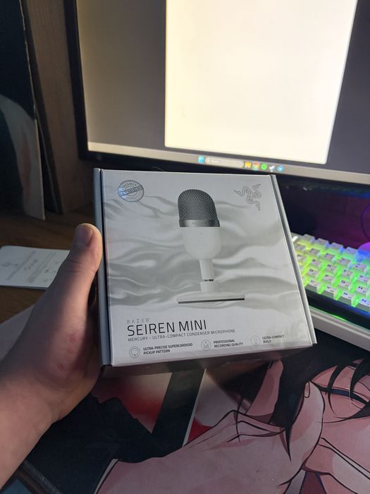 Микрофон Razer Seiren Mini
