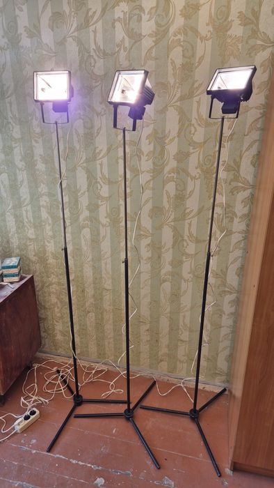 Продам фонари со стойками