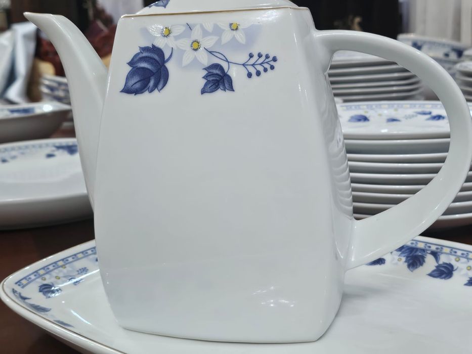 Чайно-столовый сервиз