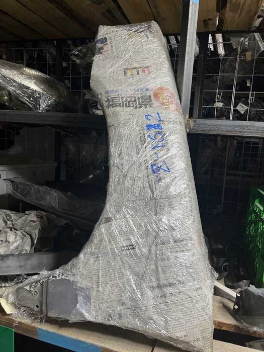 Крыло переднее левое на Subaru Forester SG5 2002 год