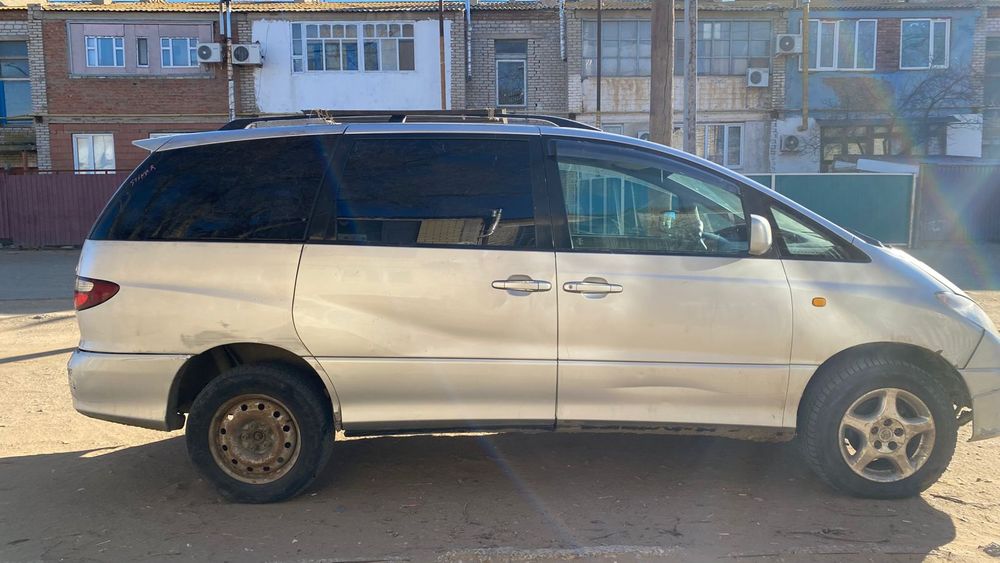 Тойота эстима об.2.4