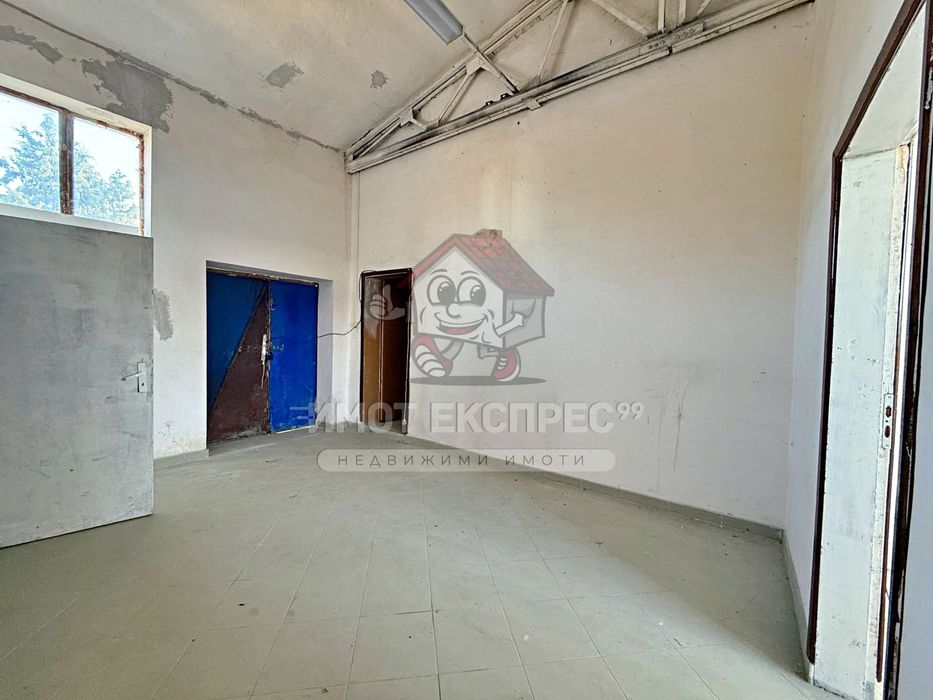 Дава се под наем Промишлена сграда в Асеновград - 388 кв.м за 765 € - Снимка #7