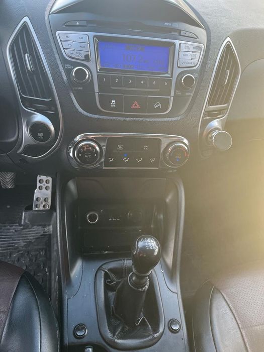 Срочно продаю машина очень хороший