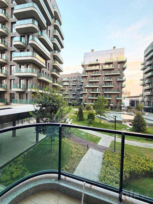 Продается квартира в 3/3/12 100м2 в ЖК Parkwood