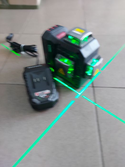 Nivela laser parkside 3x360 NOU