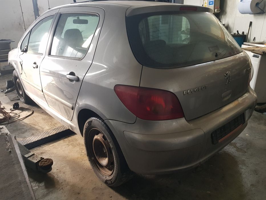 Dezmembram Peugeot 307