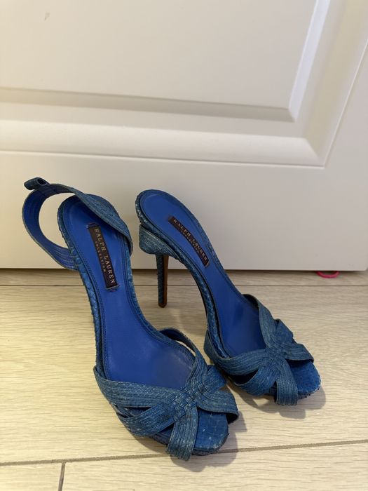 Туфли на каблуках