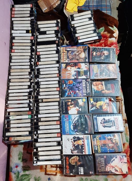 Vând casete video filme vechi în stare bună