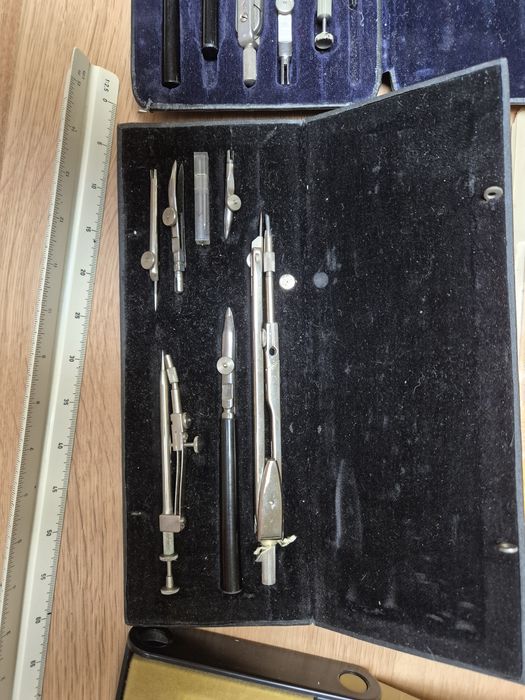 Комплект пергели и писалка за чертане