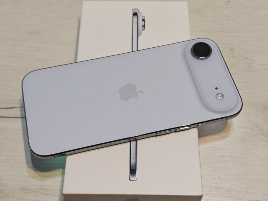 Като нов iPhone Air 256 GB Sky Blue 21 м гаранция