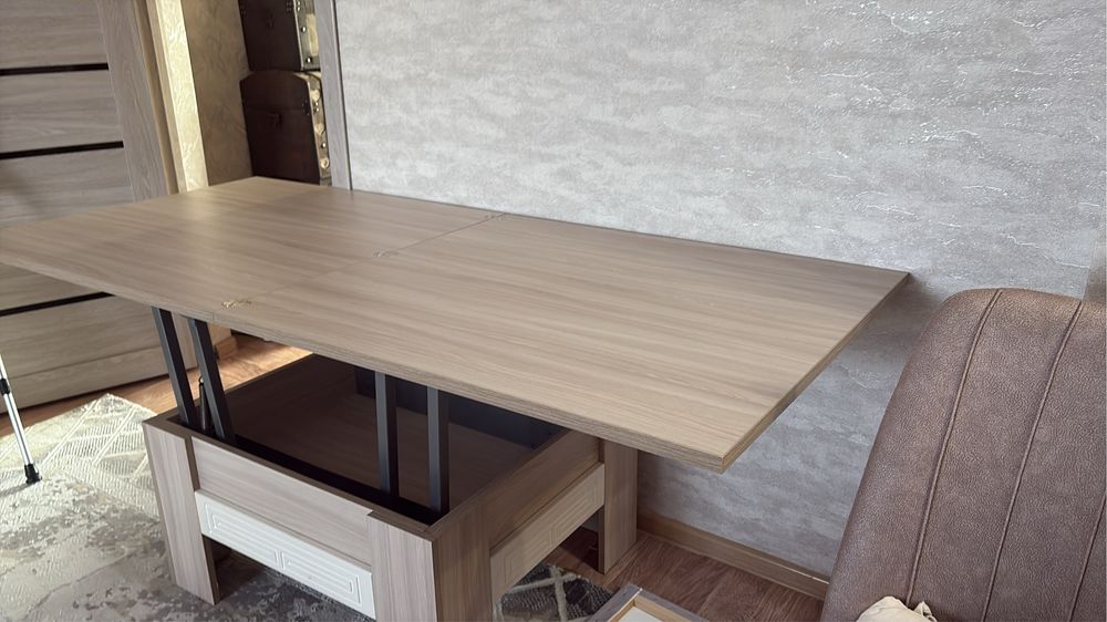 Продам стол трансфорем , в хорошем состоянии