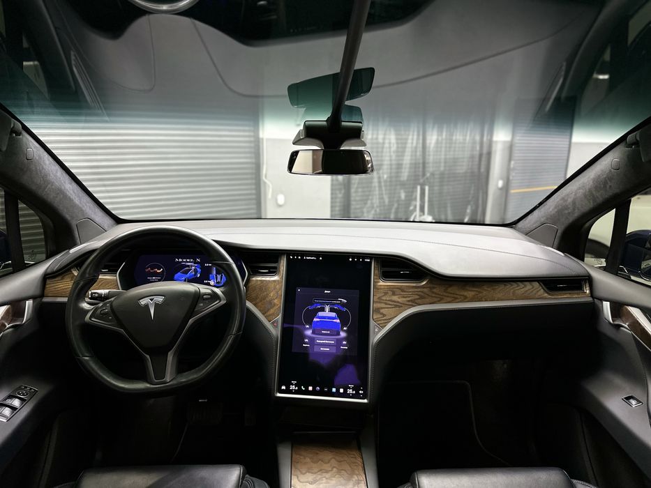 Tesla model X Dual motor Variant