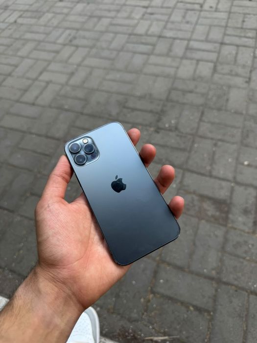 продам Iphone 12 pro