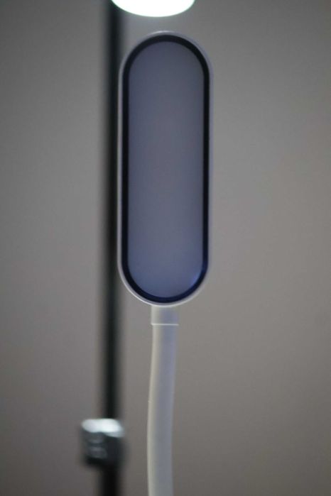 Настолна лампа - акумулаторна