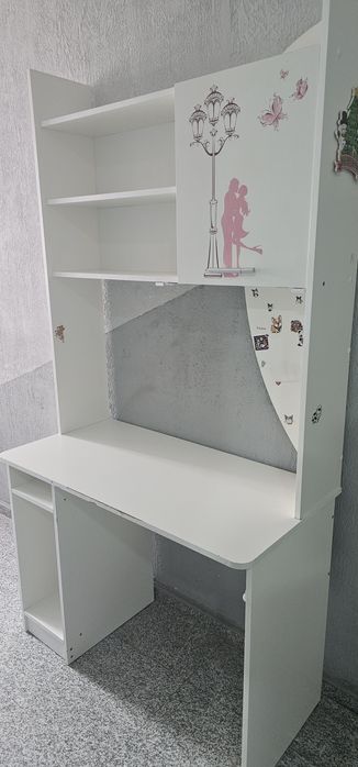 Стол компьютерный