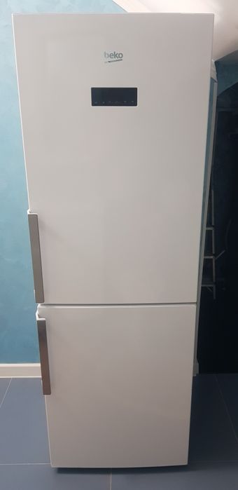 Холодильник Beko RCNK296E21W