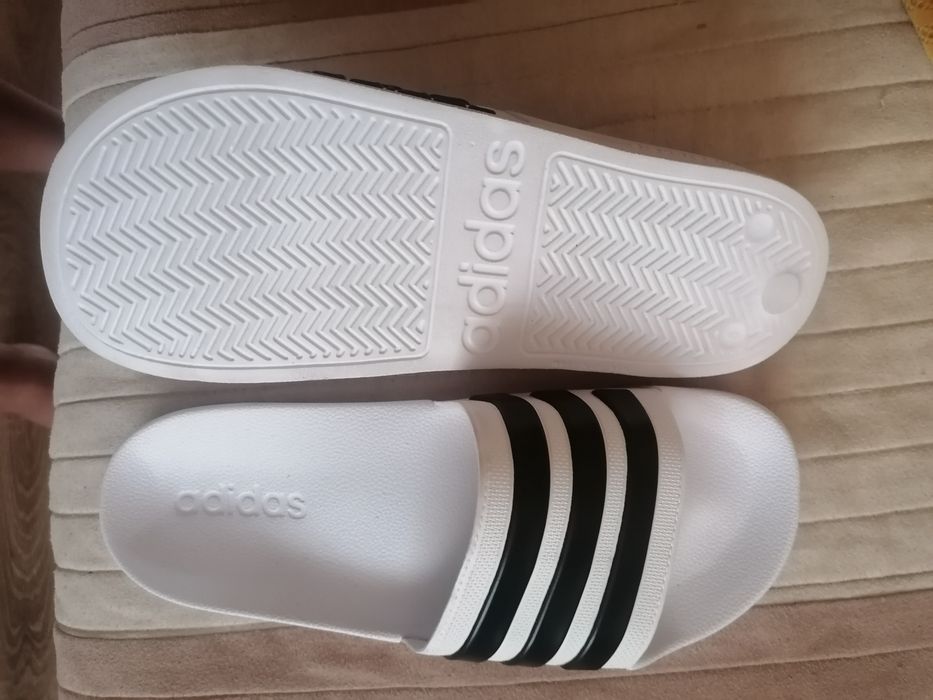Papuci noi originali