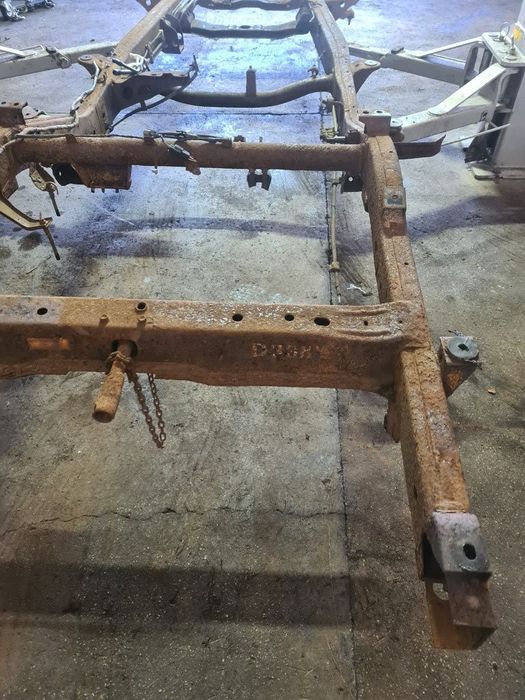 Sasiu Mitsubishi L200 Facelift 2.5 Diesel 2014 2010 - 2015 SUV (911)