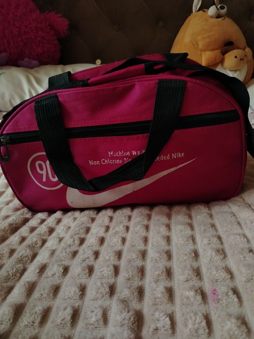 женская спортивная сумка