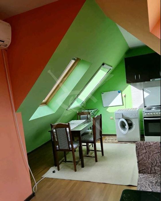 Дава се под наем двустаен апартамент в Център! 11796731