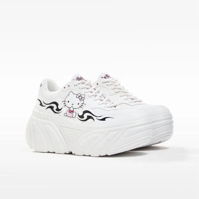Кроссовки на платформе Hello Kitty Bershka