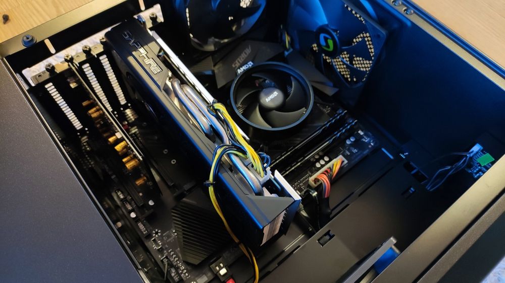 Placa video gaming AMD Sapphire NITRO+ RX 570 4GB GDDR5