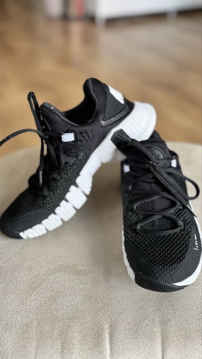 Adidasi Nike Free Metcon 4
