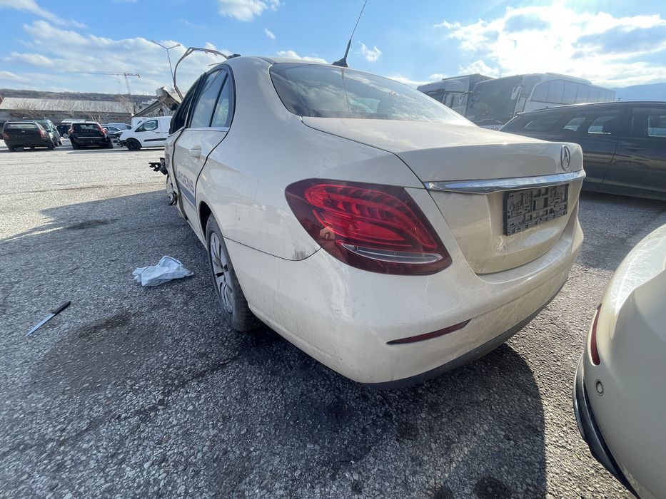 На части Мерцедес Е220 cdi W213 Седан