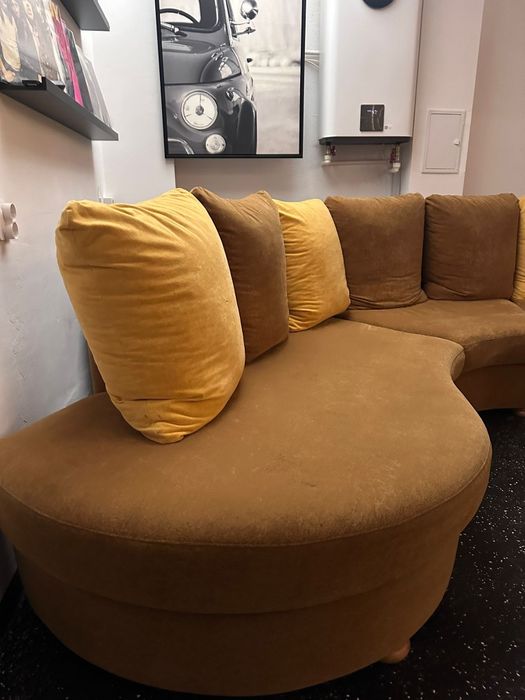 Coltar fix, spatios cu 7 perne