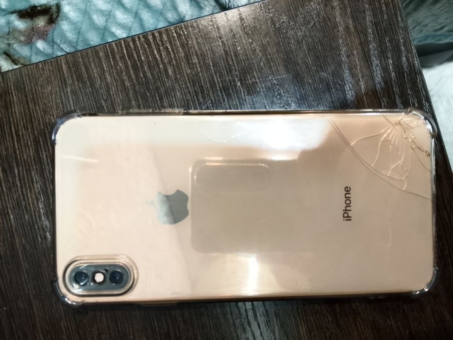 Продам IPhone Xs Max