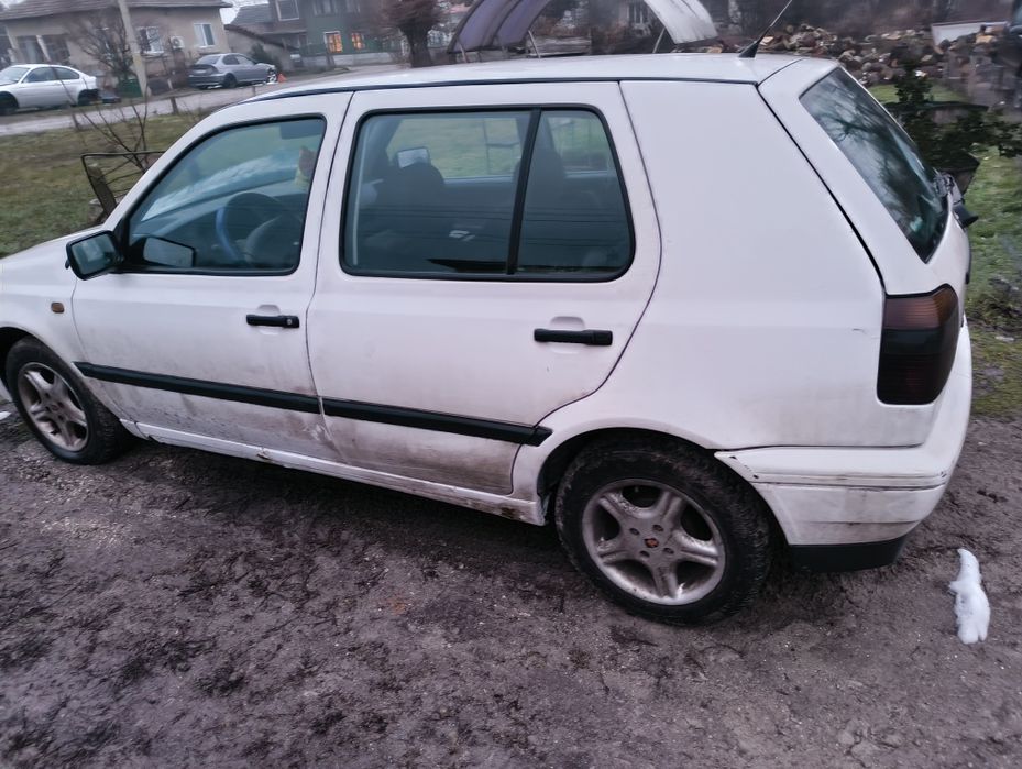 Продавам голф 3 пълна инжекця