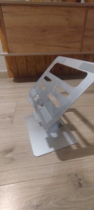 Подставка под ноутбук