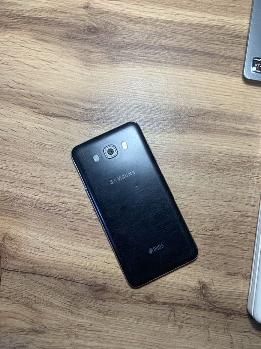 Продам samsung s5 , j7