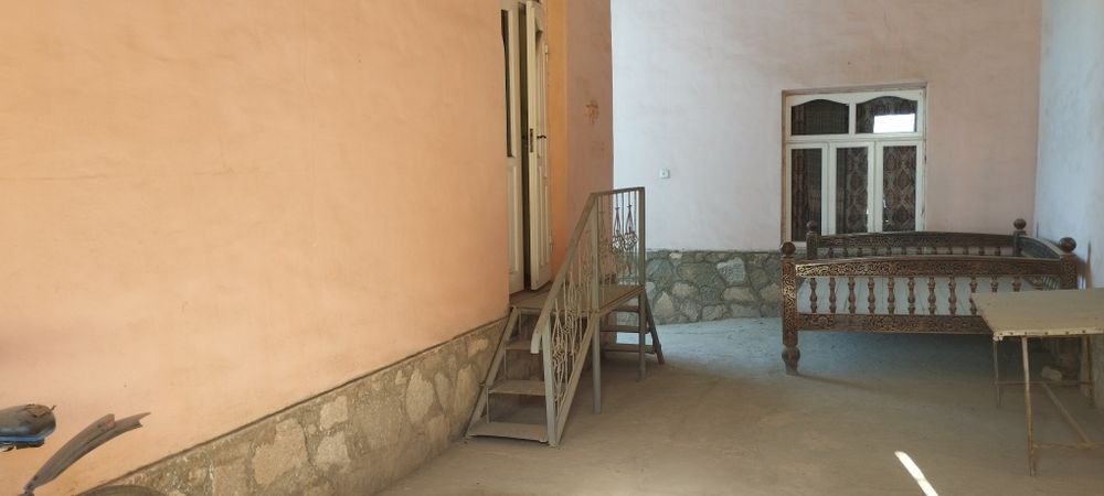 Srochna farhod savhozidan 560 mlnga 7 xonali xovli sotiladi 2 kuchadan