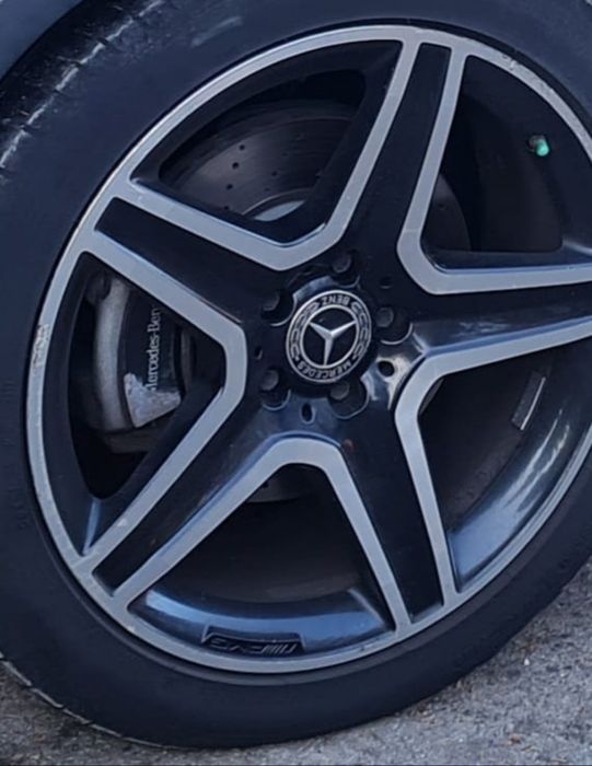 Mercedes Benz- GLA 250 AMG