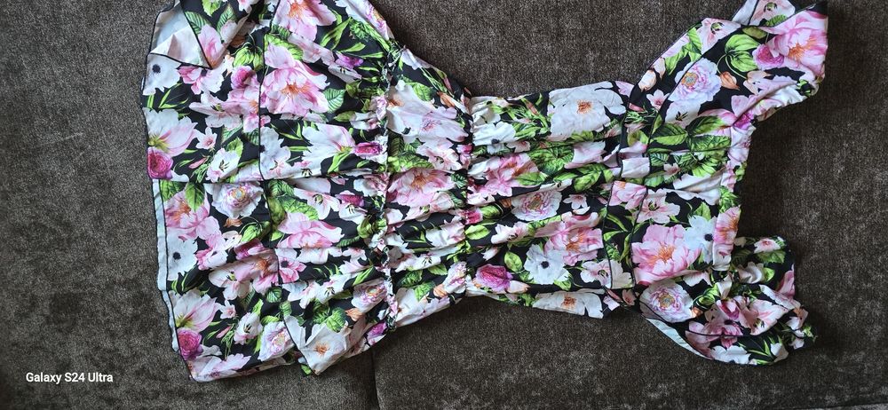 Цветна рокля на воали